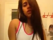 漂亮中東女生自拍脫衣手淫